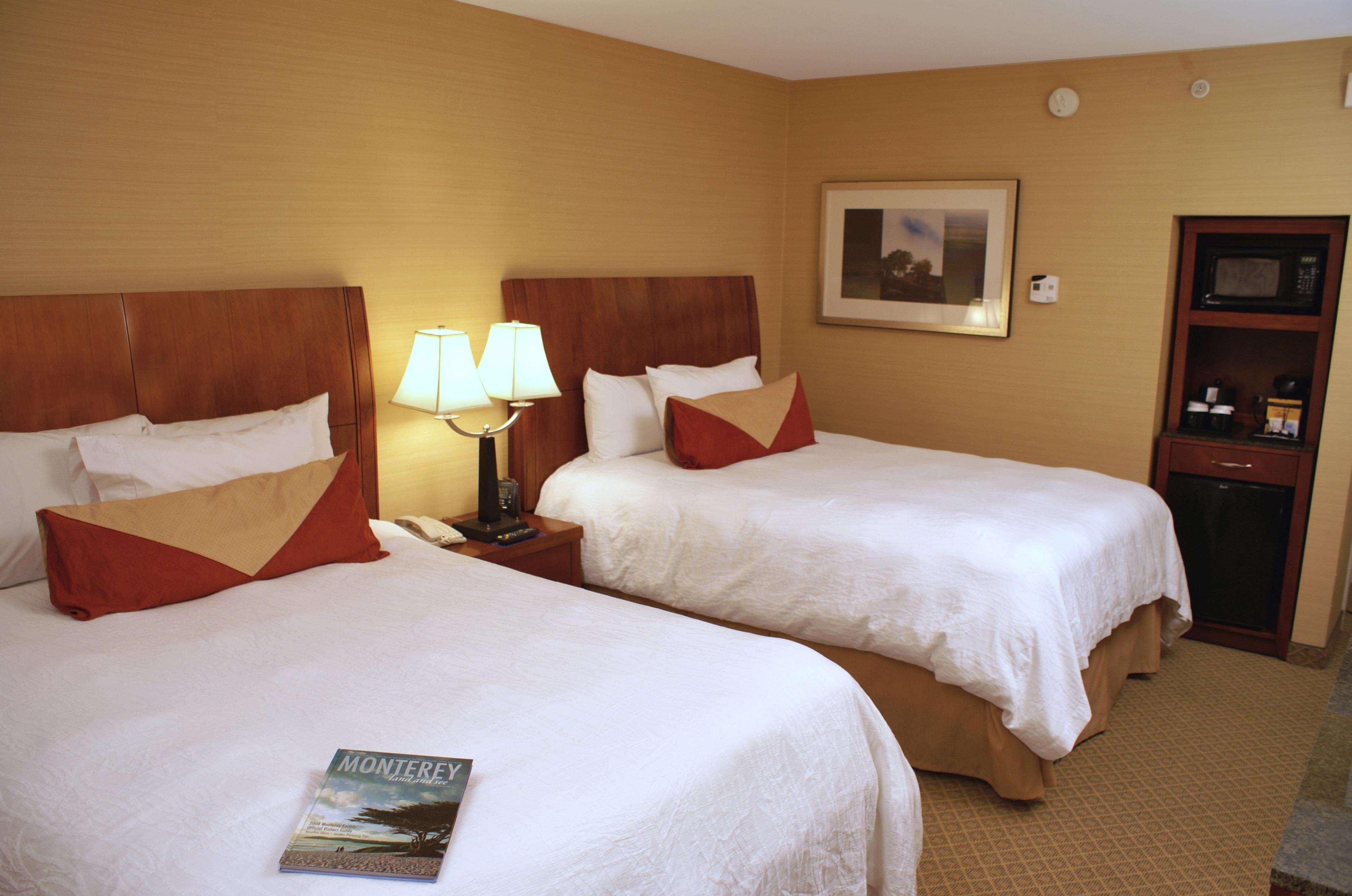 Hilton Garden Inn Monterey Bilik gambar