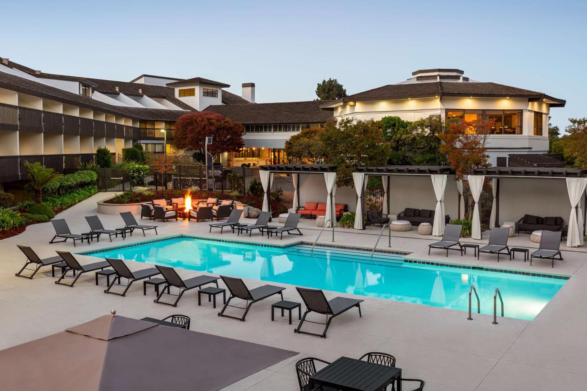 Hilton Garden Inn Monterey Luaran gambar