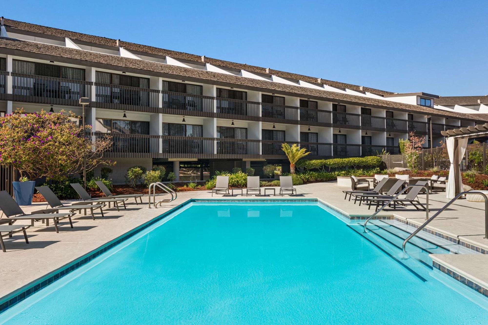 Hilton Garden Inn Monterey Luaran gambar