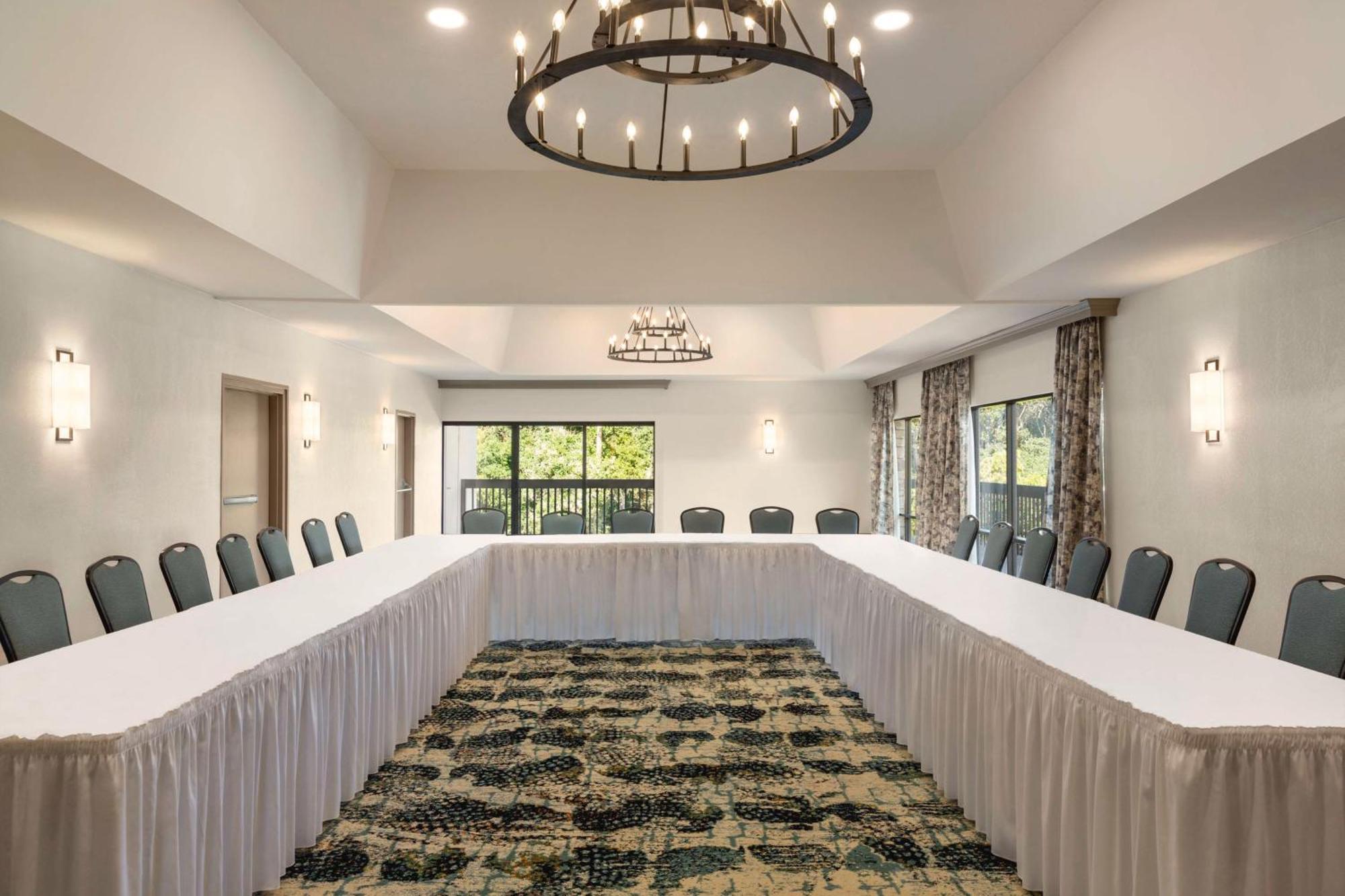 Hilton Garden Inn Monterey Luaran gambar